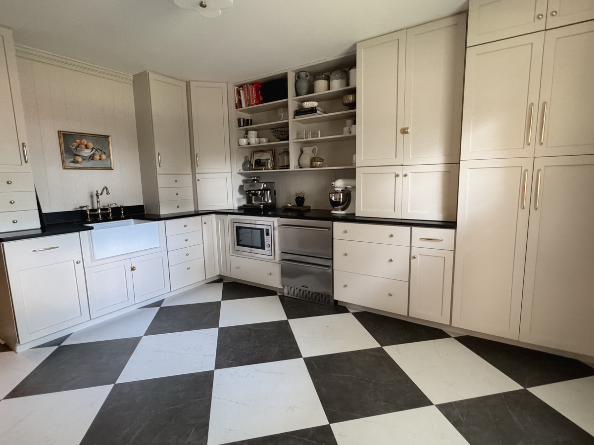 Formal Dining Room Turned Butler's Pantry | Amanda Fontenot